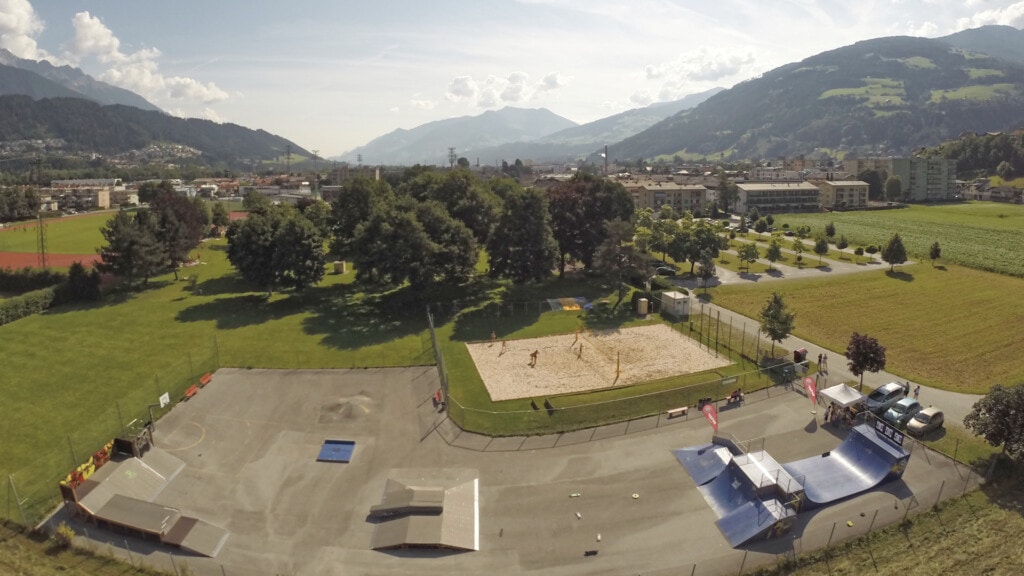 Skateplatz, Beachvolleyball, Schwimmbad Wattens